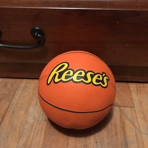 Reeses Basketball toy